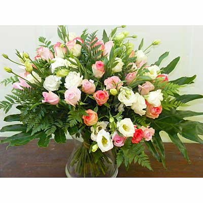 זר ורדים עם לזינטוס 26 - פרחי אוריינטל