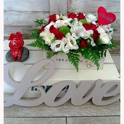 love - בר פרחים וכלים