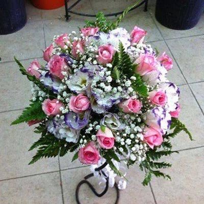 זר כלה ורדים ולוזיאנטוס - פרחי ויולט
