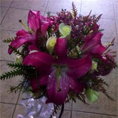 זר כלה ליליות סטאר - פרחי ויולט