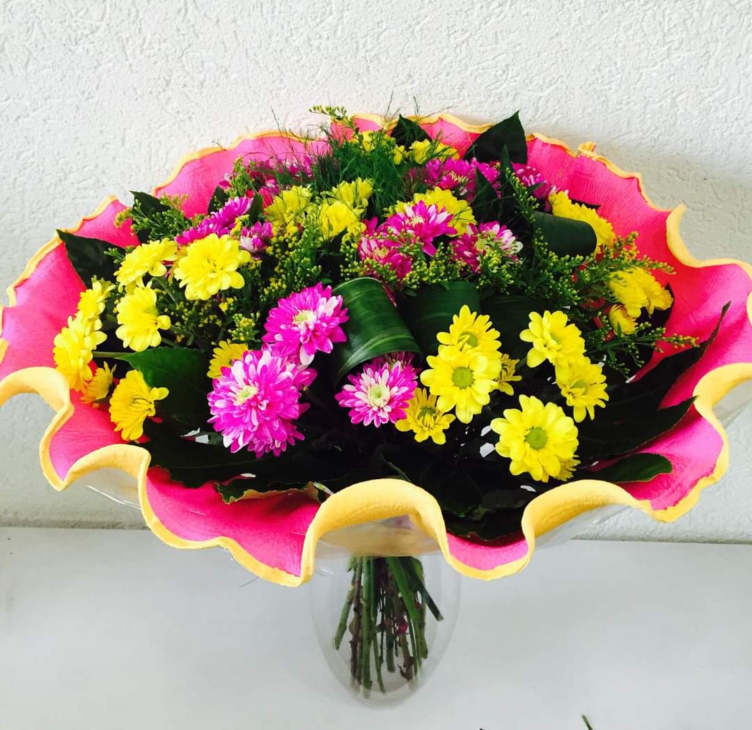 זר לבן עם נגיעות של סגול (2) - טוליפ