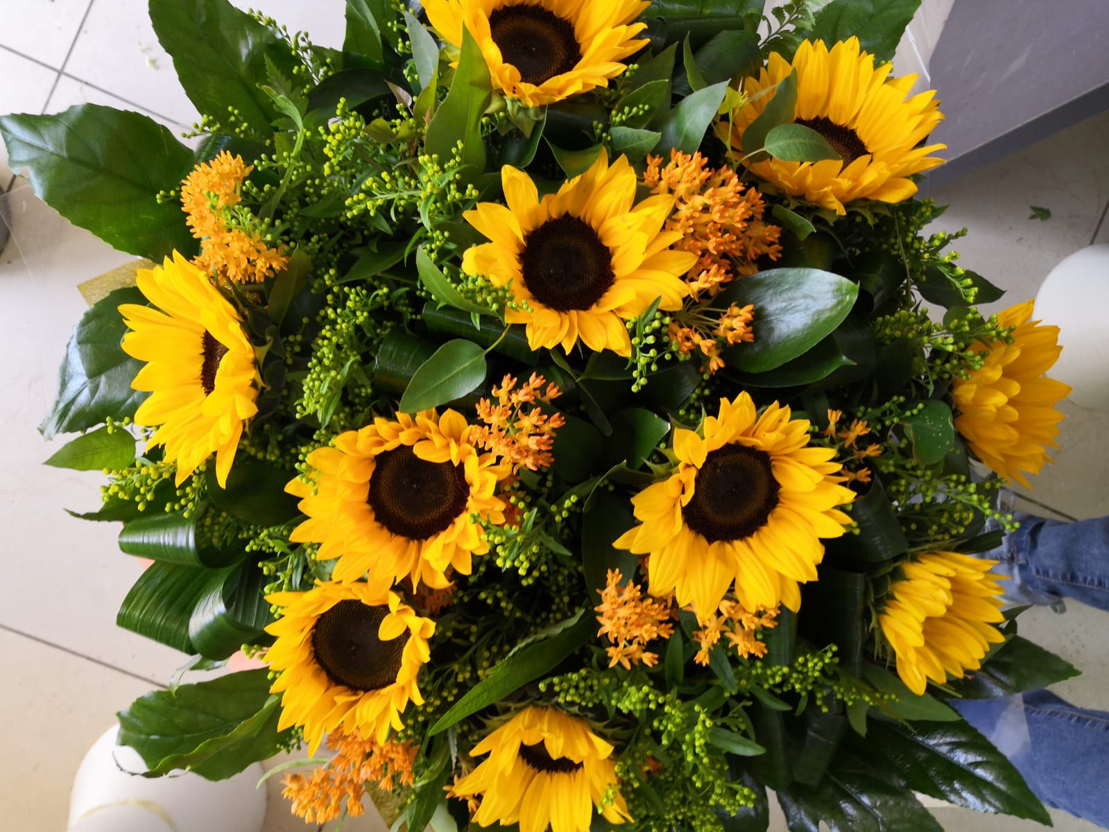 זר 21 פרחי ענבל